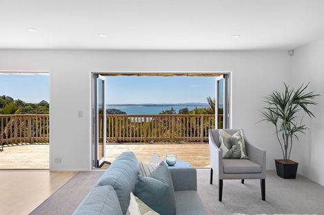 Photo of property in 88 Victory Road, Laingholm, Auckland, 0604