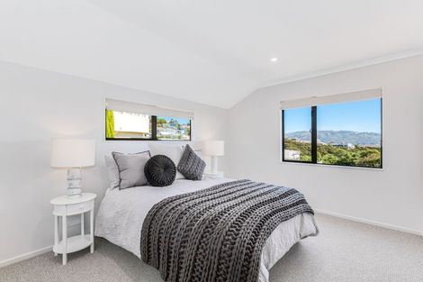 Photo of property in 8 Glengavel Grove, Papakowhai, Porirua, 5024