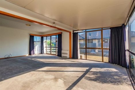 Photo of property in 37 Woodlands Place, Aranui, Christchurch, 8061