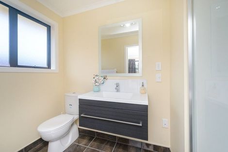 Photo of property in 2a Galea Grove, Kelvin Grove, Palmerston North, 4414