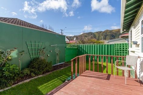 Photo of property in 27 Guthrie Street, Waterloo, Lower Hutt, 5011