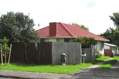 Photo of property in 1/52 Kervil Avenue, Te Atatu Peninsula, Auckland, 0610
