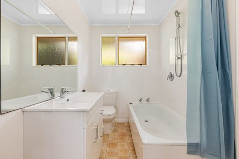 Photo of property in 8 Halyard Place, Whitby, Porirua, 5024