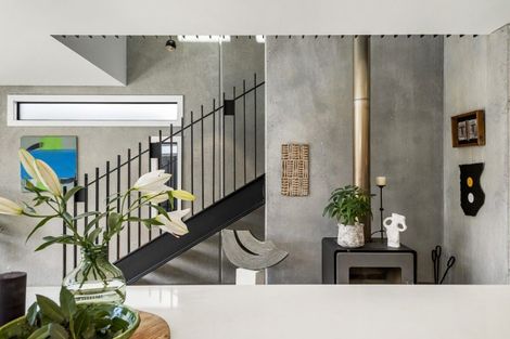 Photo of property in 81 Queen Street, Northcote Point, Auckland, 0627