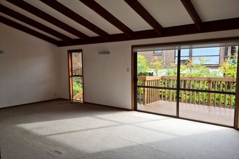 Photo of property in 3 Wolsley Avenue, Milford, Auckland, 0620