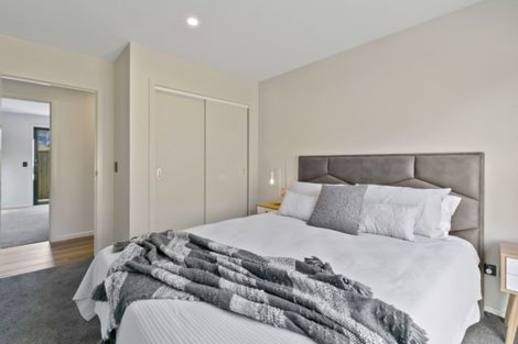 Photo of property in 24 Shepherd Road, Jacks Point, Queenstown, 9371