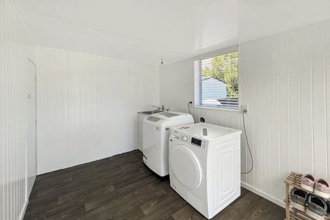 Photo of property in 8 Norwich Place, Awapuni, Palmerston North, 4412