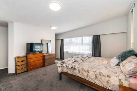 Photo of property in 50 Walton Road, Paraparaumu Beach, Paraparaumu, 5032