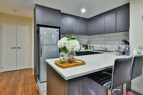 Photo of property in 11a Clayton Road, Manurewa, Auckland, 2102