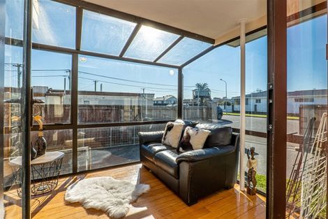 Photo of property in 21 Walcot Street, Bromley, Christchurch, 8062