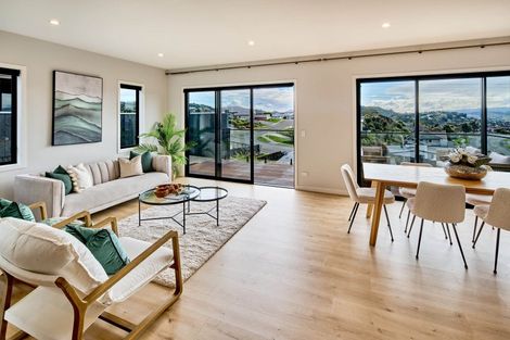 Photo of property in 15 Yorkshire Close, Whitby, Porirua, 5024