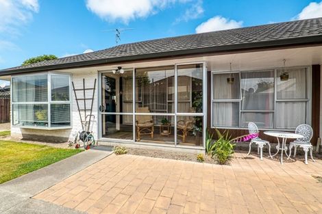 Photo of property in 20 Salford Avenue, Redwood, Christchurch, 8051
