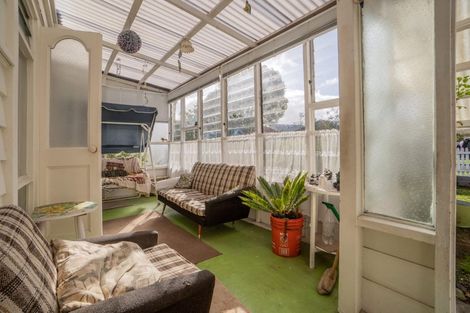 Photo of property in 5 Gifford Avenue, Wesley, Auckland, 1041