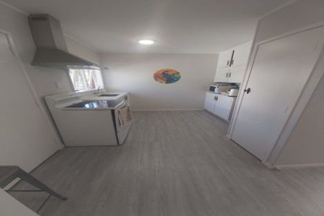 Photo of property in 2/766 Beach Road, Browns Bay, Auckland, 0630