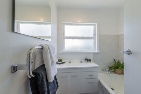 Photo of property in 10 Arran Street, Levin, 5510