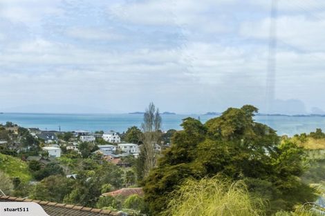 Photo of property in 4/431 East Coast Road, Mairangi Bay, Auckland, 0630