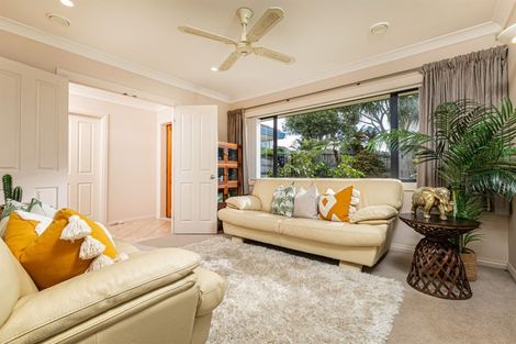 Photo of property in 8 Chadlington Avenue, Henderson, Auckland, 0612