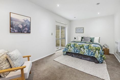 Photo of property in 17 Saddleback Grove, Karori, Wellington, 6012