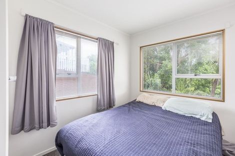 Photo of property in 32 Coroglen Avenue, Birkenhead, Auckland, 0626