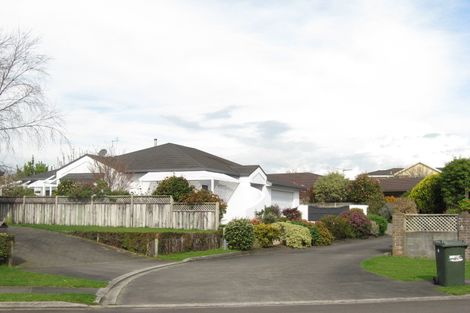 Photo of property in 3a Larsen Place, Merrilands, New Plymouth, 4312