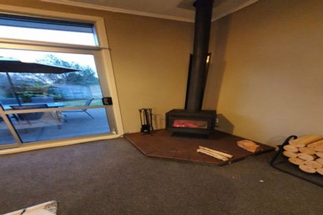 Photo of property in 1/12 Gradwell Place, Two Mile Bay, Taupo, 3330
