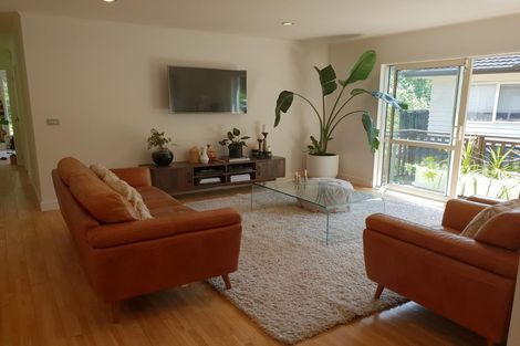Photo of property in 82e Verbena Road, Birkdale, Auckland, 0626