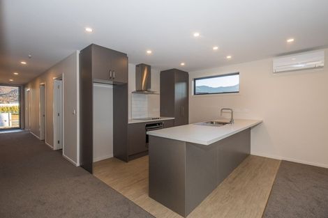 Photo of property in 5 Mount Creighton Crescent, Wanaka, 9305