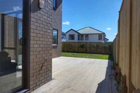 Photo of property in 17 Mcquoids Road, Flat Bush, Auckland, 2019