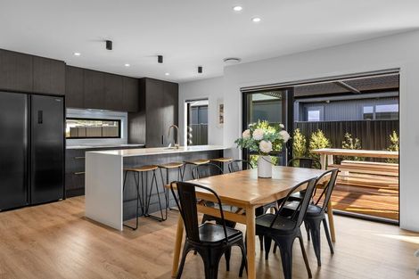 Photo of property in 9 Swan Street, Lake Hawea, 9382