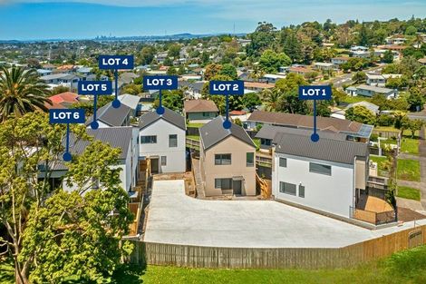 Photo of property in 11 Glenfinn Place, Massey, Auckland, 0614