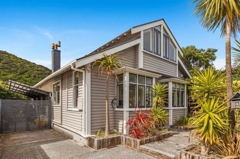 Photo of property in 45 Tuatoru Street, Eastbourne, Lower Hutt, 5013