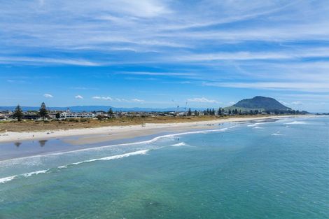 Photo of property in 302/136 Marine Parade, Mount Maunganui, 3116