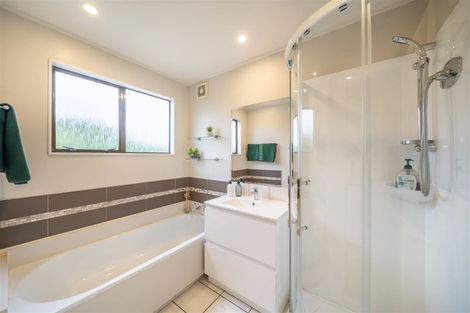 Photo of property in 86 Mercury Way, Whitby, Porirua, 5024