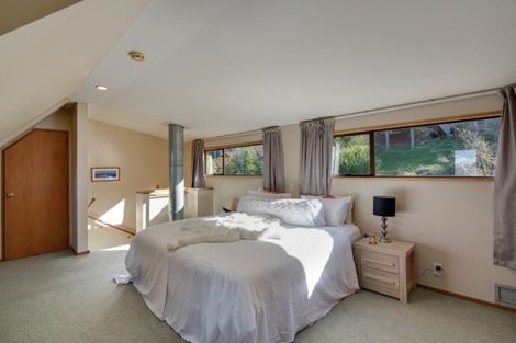 Photo of property in 36 Greenstone Place, Fernhill, Queenstown, 9300