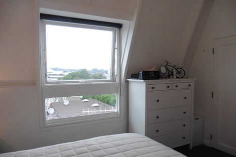 Photo of property in 18/10 Pitarua Street, Thorndon, Wellington, 6011