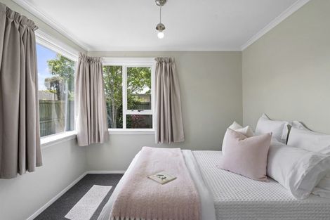 Photo of property in 16 Epsom Road, Sockburn, Christchurch, 8042