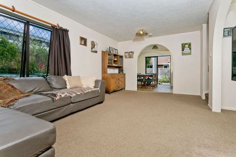 Photo of property in 1/16a Sunnynook Road, Sunnynook, Auckland, 0620