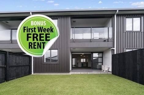 Photo of property in 1/4045f Great North Road, Glen Eden, Auckland, 0602