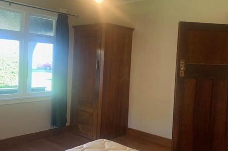 Photo of property in 11 Woodleigh Street, Frankleigh Park, New Plymouth, 4310