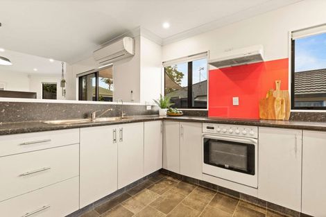 Photo of property in 16 Amberley Crescent, Bethlehem, Tauranga, 3110