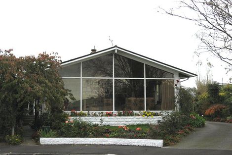 Photo of property in 1/11 Tulloch Place, Papanui, Christchurch, 8052