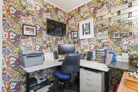 Photo of property in 55 Cliff View Drive, Green Bay, Auckland, 0604