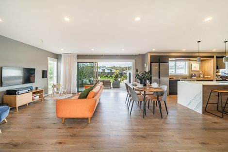 Photo of property in 10 Stipulate Place, Ascot Park, Porirua, 5024