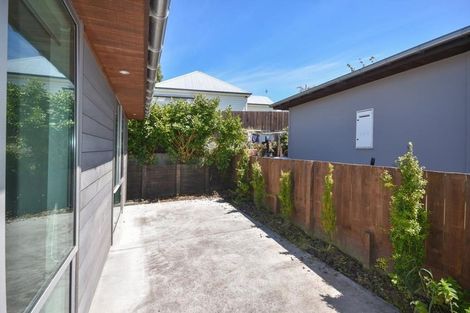 Photo of property in 14 Montecillo Lane, Mornington, Dunedin, 9011