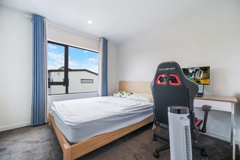 Photo of property in 12d Shamrock Lane, Te Atatu Peninsula, Auckland, 0610