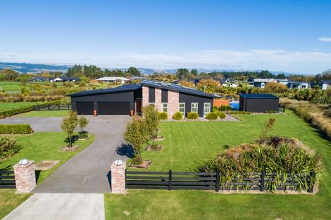 Photo of property in 9 Paterson Lane, Kelvin Grove, Palmerston North, 4470