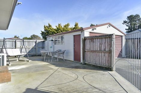 Photo of property in 241 Wainoni Road, Avondale, Christchurch, 8061