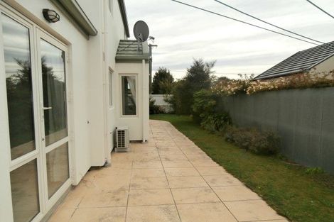 Photo of property in 150 Avonhead Road, Avonhead, Christchurch, 8042