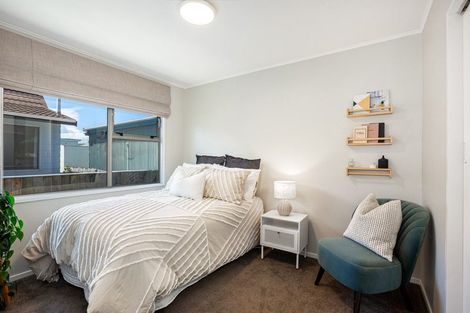 Photo of property in 176a Queens Drive, Lyall Bay, Wellington, 6022