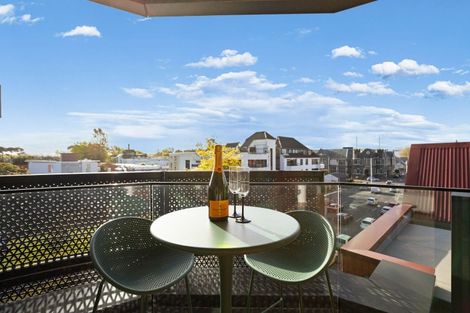 Photo of property in 1/33 Kilmore Street, Christchurch Central, Christchurch, 8013
